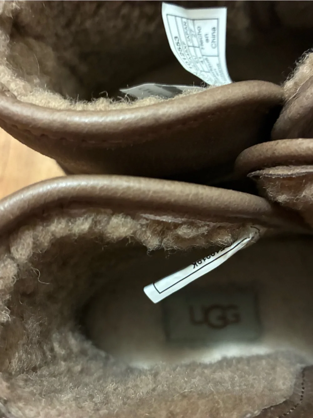 UGG LaVelle Water-Resistant Leather Ankle Boots Brown Wool Lining Pre Owned